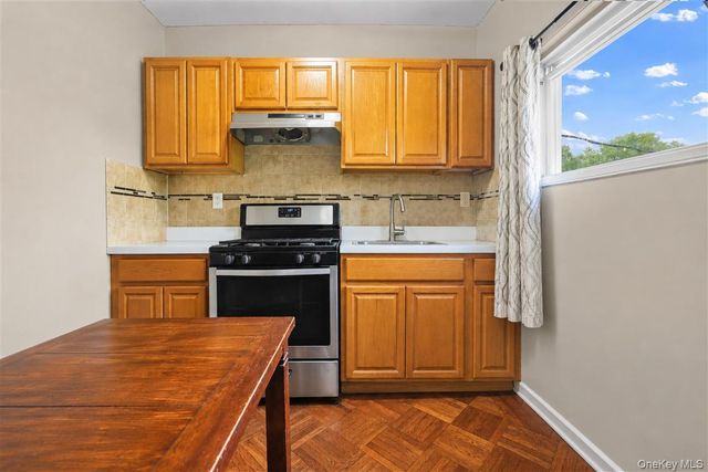 86-16 120th Street, Richmond Hill, NY 11418