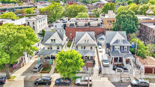 86-16 120th Street, Richmond Hill, NY 11418