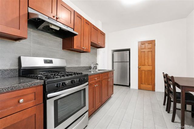 86-16 120th Street, Richmond Hill, NY 11418