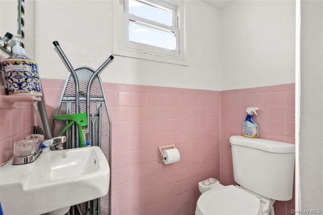 86-16 120th Street, Richmond Hill, NY 11418