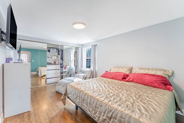 1910 N 74th Avenue, Elmwood Park, IL 60707