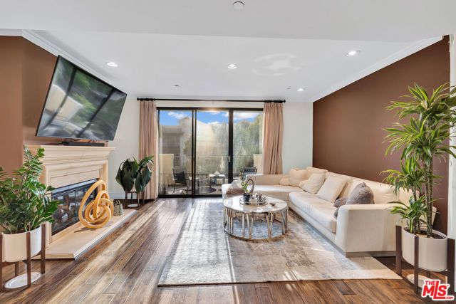 1530 Camden Avenue 304, Los Angeles, CA 90025