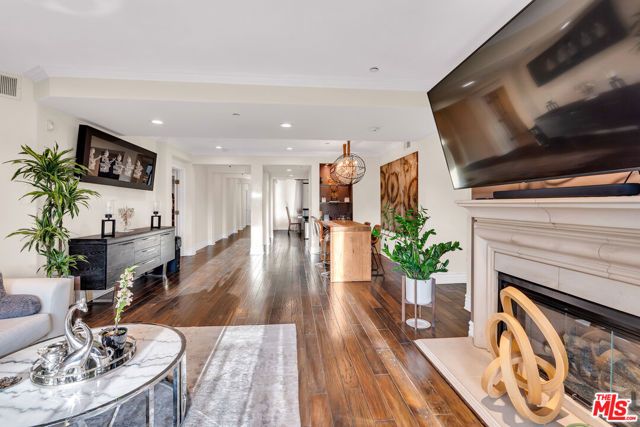 1530 Camden Avenue 304, Los Angeles, CA 90025