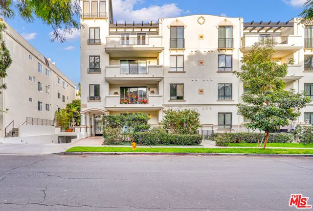 1530 Camden Avenue 304, Los Angeles, CA 90025