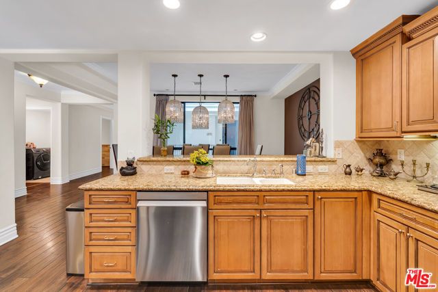 1530 Camden Avenue 304, Los Angeles, CA 90025