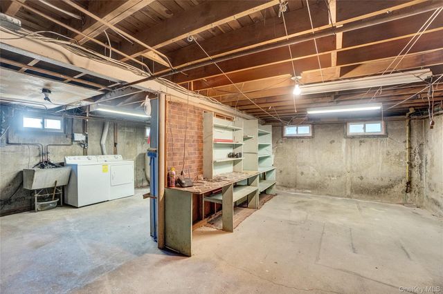 212 Newbridge Road, Levittown, NY 11801