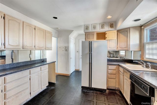 212 Newbridge Road, Levittown, NY 11801