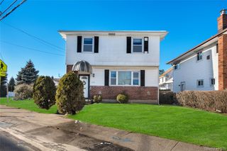 212 Newbridge Road, Levittown, NY 11801