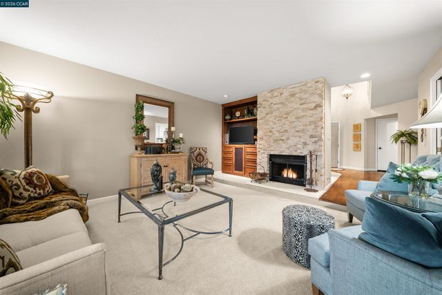 525 Silver Oak Ln, Danville, CA 94506