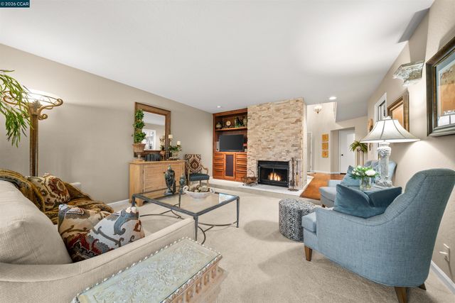 525 Silver Oak Ln, Danville, CA 94506