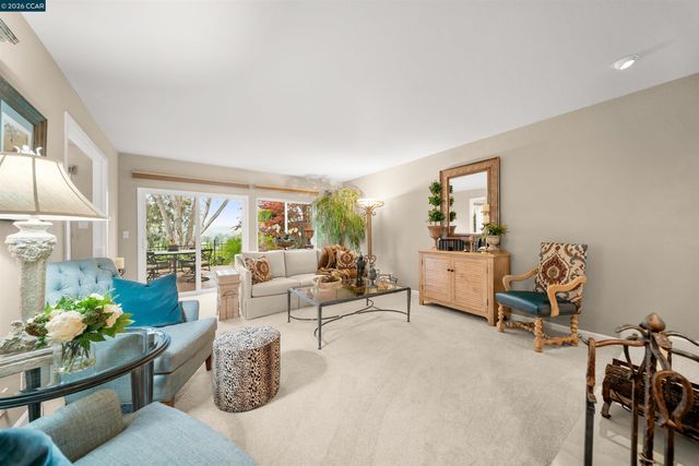 525 Silver Oak Ln, Danville, CA 94506