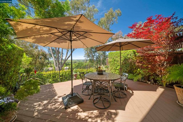 525 Silver Oak Ln, Danville, CA 94506