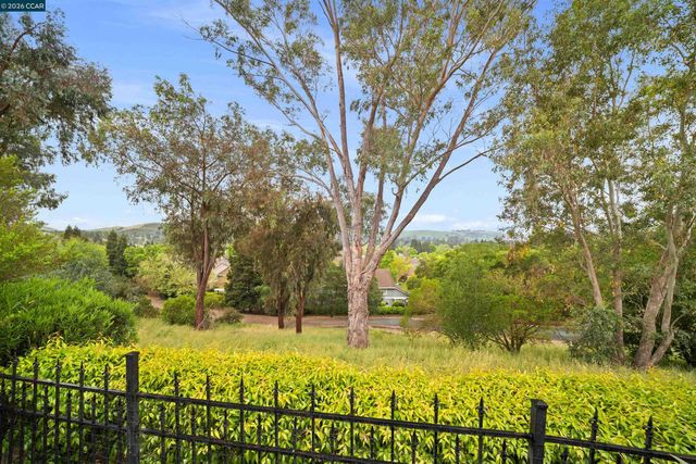 525 Silver Oak Ln, Danville, CA 94506