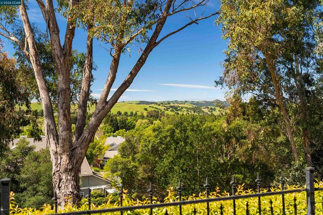 525 Silver Oak Ln, Danville, CA 94506