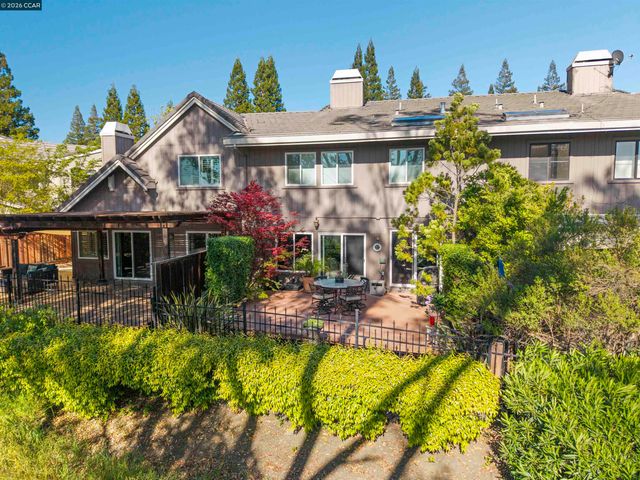 525 Silver Oak Ln, Danville, CA 94506