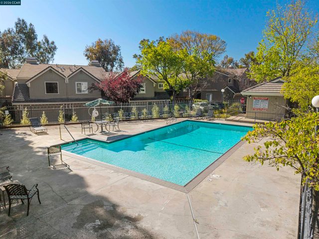 525 Silver Oak Ln, Danville, CA 94506