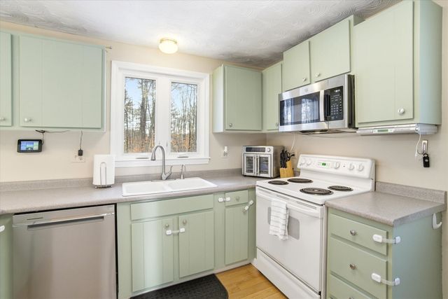 465 Clinton Street, Concord, NH 03301