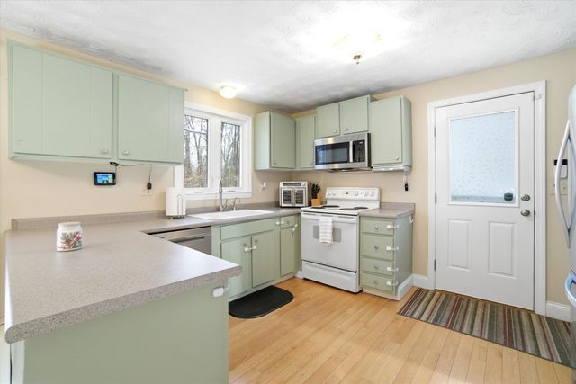 465 Clinton Street, Concord, NH 03301