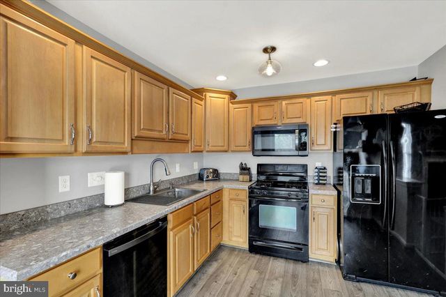25 WHITEPINE GULCH, Reading, PA 19607