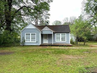 308 E 14th St., Mount Pleasant, TX 75455