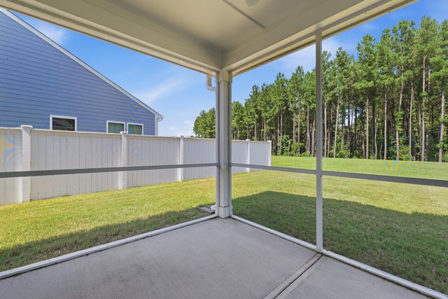 1315 Homecoming Boulevard, Ravenel, SC 29470