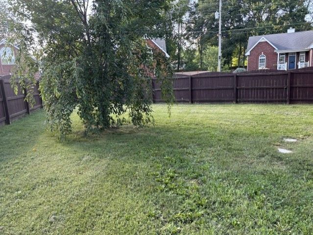 127 Iroquois Dr, White House, TN 37188