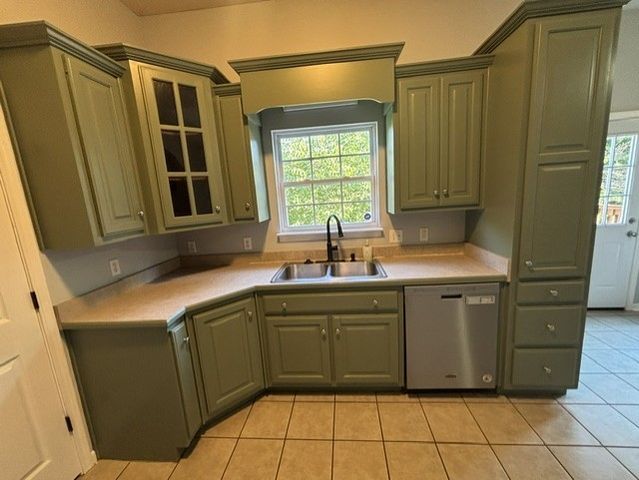 127 Iroquois Dr, White House, TN 37188