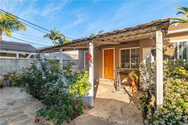1442 S Van Ness, Santa Ana, CA 92707