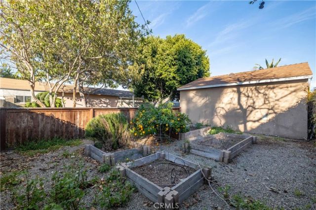 1442 S Van Ness, Santa Ana, CA 92707