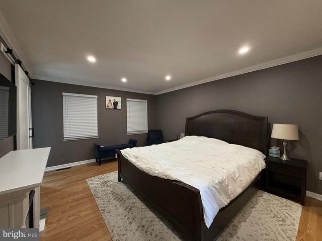 6074 MAYFAIR DR, Harrisburg, PA 17112