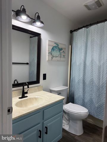 6074 MAYFAIR DR, Harrisburg, PA 17112