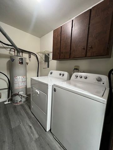 7030 Barrington Court 204, Woodridge, IL 60517