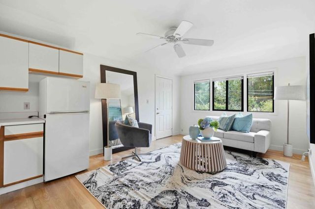 1037 Del Norte Avenue, Menlo Park, CA 94025