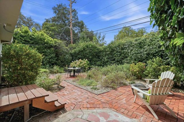 1037 Del Norte Avenue, Menlo Park, CA 94025