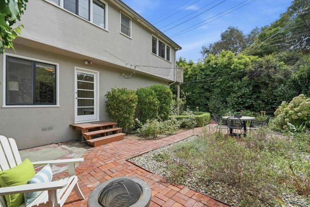 1037 Del Norte Avenue, Menlo Park, CA 94025