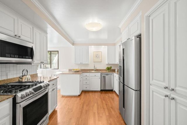 1037 Del Norte Avenue, Menlo Park, CA 94025