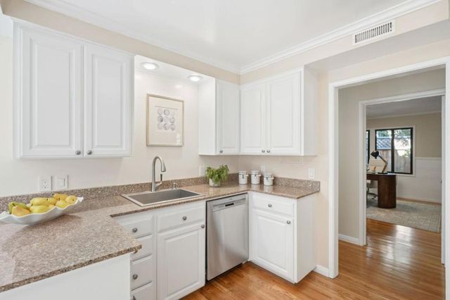 1037 Del Norte Avenue, Menlo Park, CA 94025