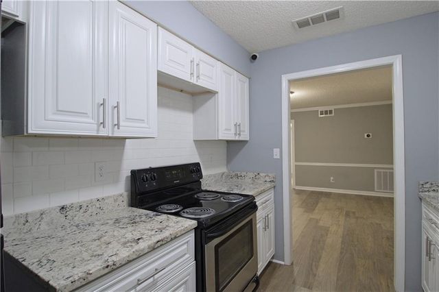 122 Rue Fontaine, Lithonia, GA 30038