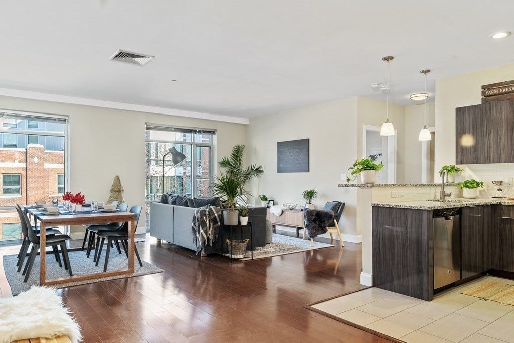 11 West Broadway 310, Boston, MA 02127