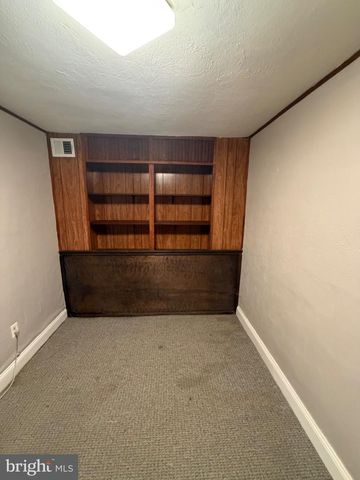 32 DORA DR, Media, PA 19063