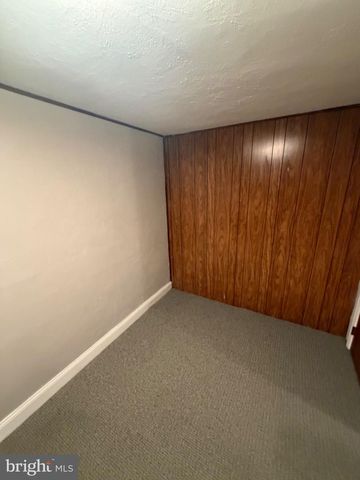 32 DORA DR, Media, PA 19063