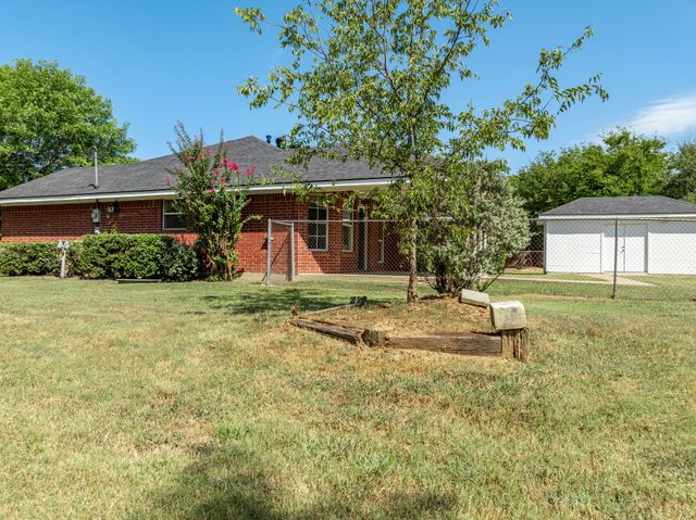 12187 Rolling Oaks Drive, Whitney, TX 76692