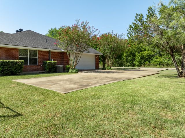 12187 Rolling Oaks Drive, Whitney, TX 76692