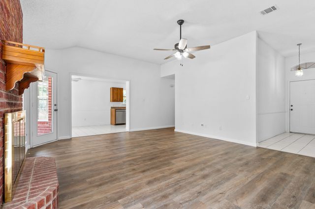 12187 Rolling Oaks Drive, Whitney, TX 76692