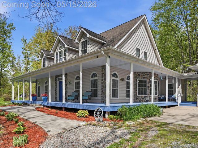 5790 Roberts Road, Cottrellville Township, MI 48039