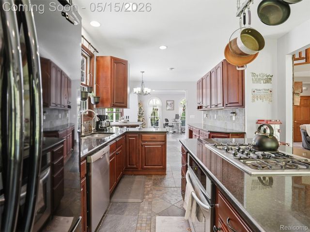 5790 Roberts Road, Cottrellville Township, MI 48039