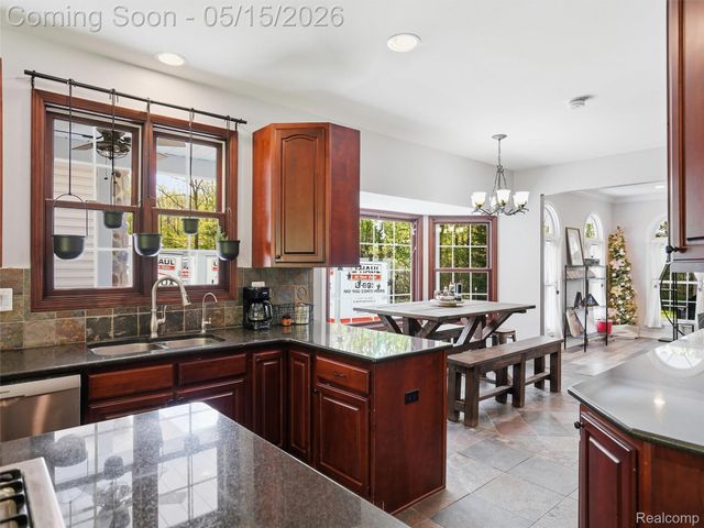 5790 Roberts Road, Cottrellville Township, MI 48039