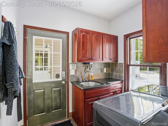 5790 Roberts Road, Cottrellville Township, MI 48039