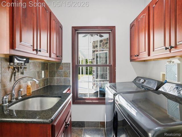 5790 Roberts Road, Cottrellville Township, MI 48039
