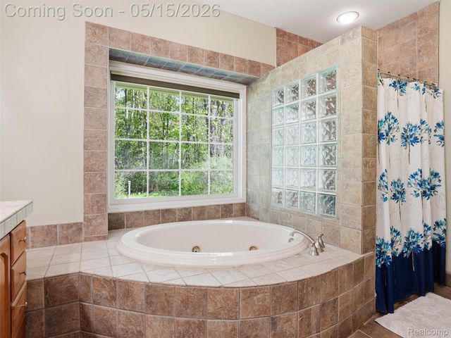 5790 Roberts Road, Cottrellville Township, MI 48039